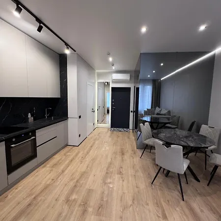 Sky Terrace Apartmens 4-247 *